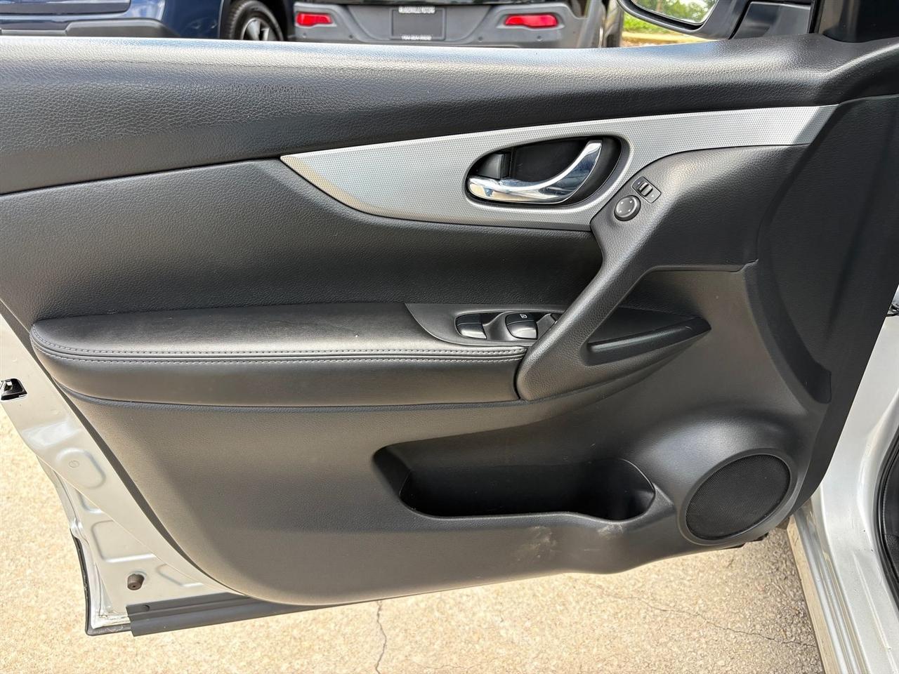 Nissan Rogue Sport SL 4D SUV AWD 2020