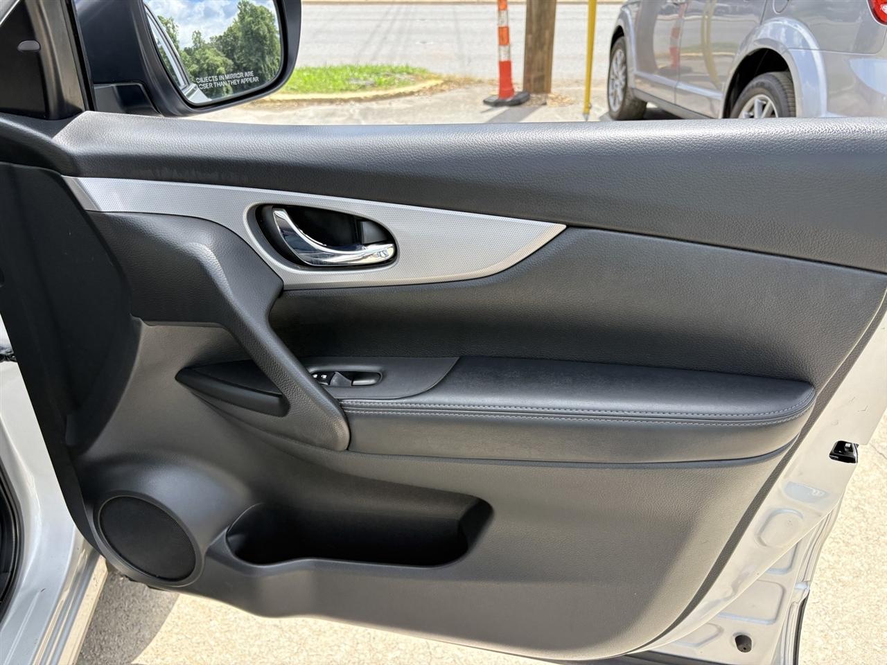Nissan Rogue Sport SL 4D SUV AWD 2020