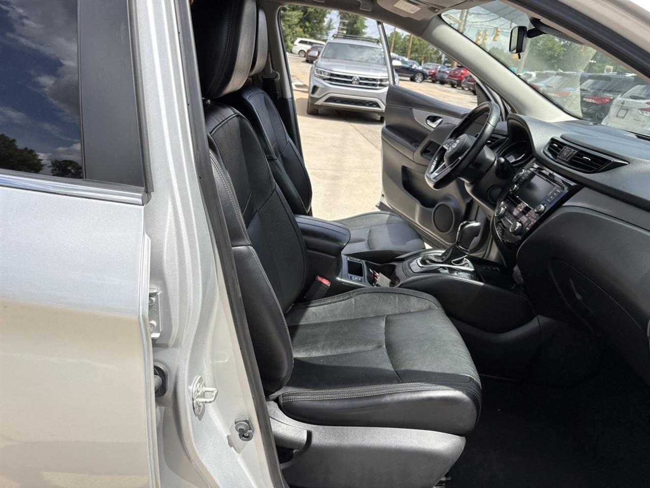 Nissan Rogue Sport SL 4D SUV AWD 2020