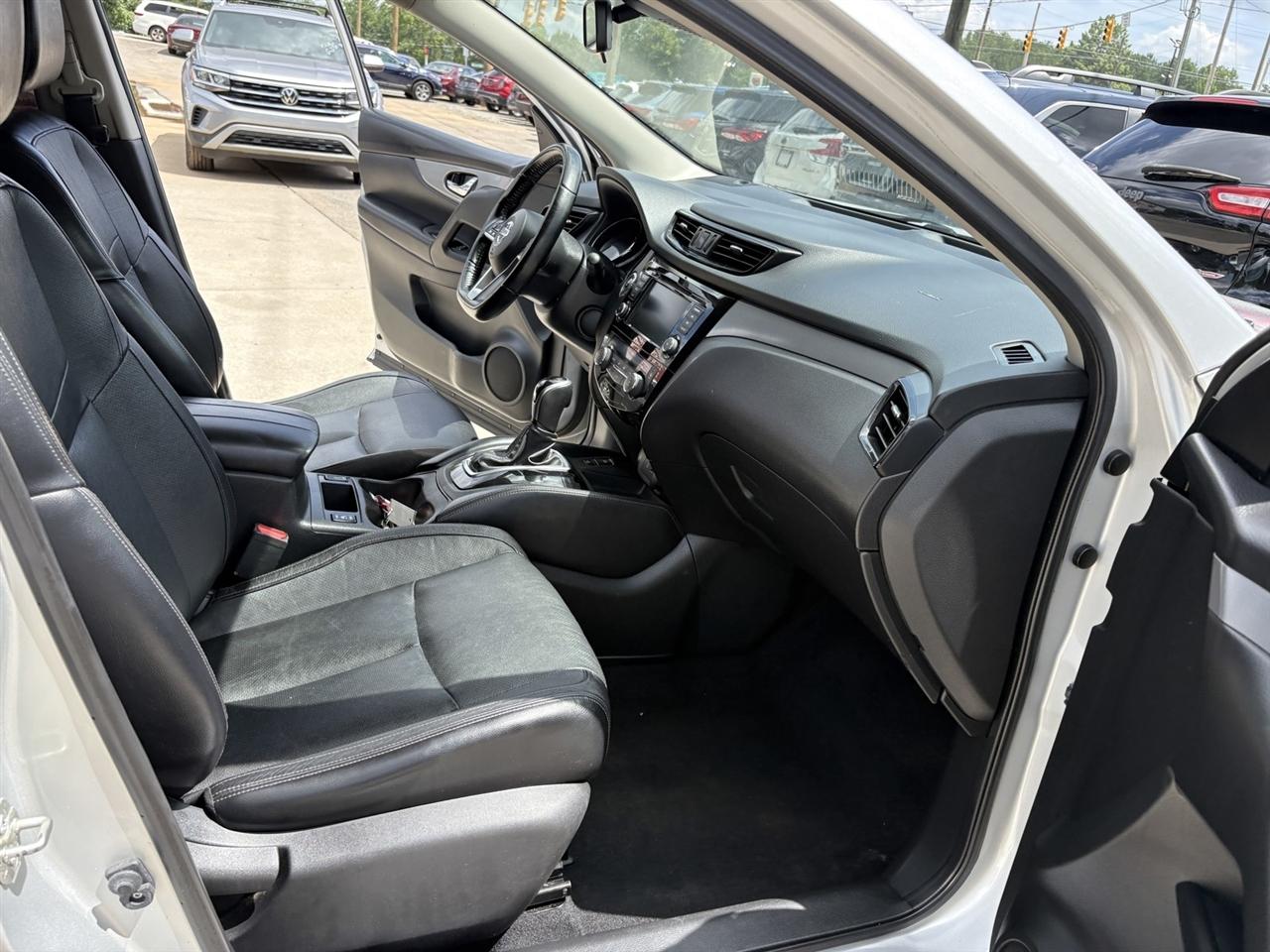 Nissan Rogue Sport SL 4D SUV AWD 2020