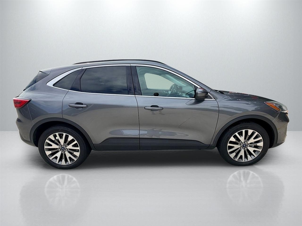 Ford Escape Hybrid Titanium AWD 2021
