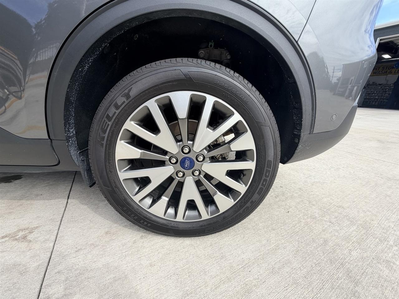 Ford Escape Hybrid Titanium AWD 2021