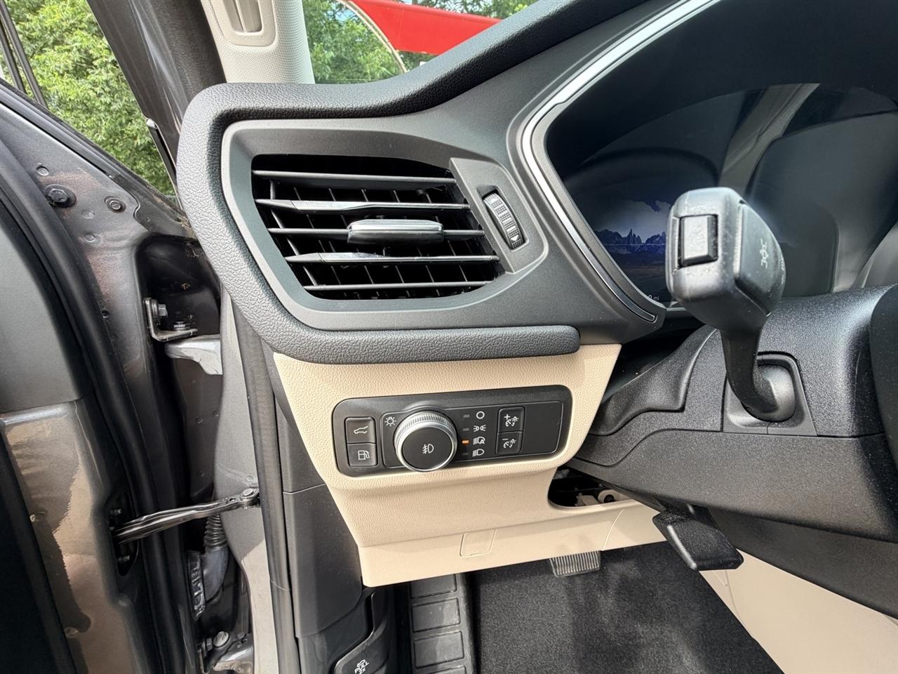 Ford Escape Hybrid Titanium AWD 2021