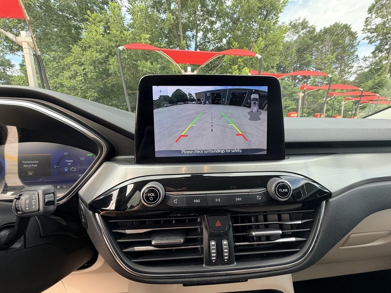 Ford Escape Hybrid Titanium AWD 2021