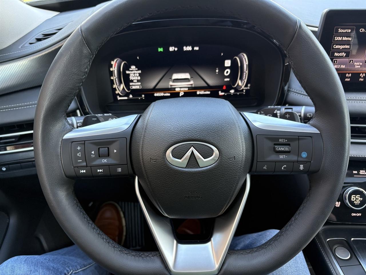 Infiniti QX60 LUXE AWD 2023