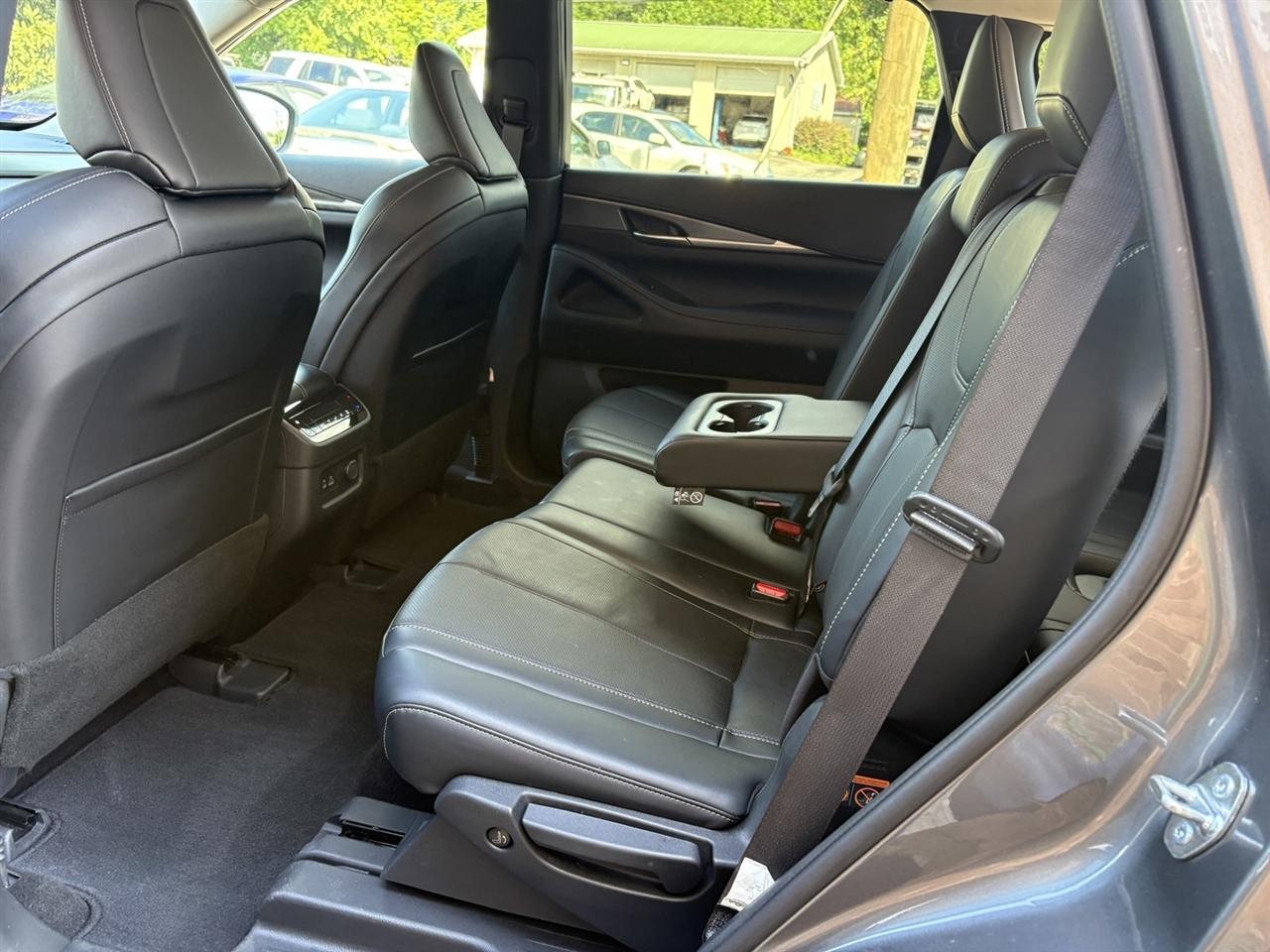 Infiniti QX60 LUXE AWD 2023