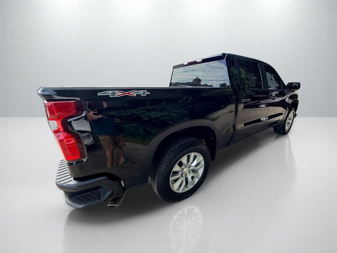 Chevrolet Silverado 1500 Custom Crew Cab Long Box 4WD 2020