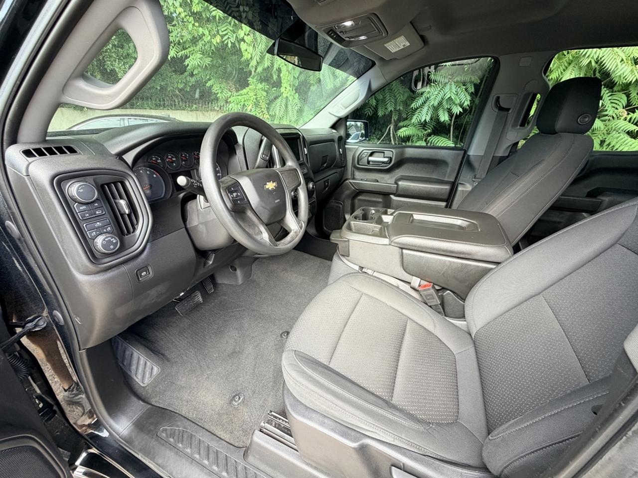 Chevrolet Silverado 1500 Custom Crew Cab Long Box 4WD 2020