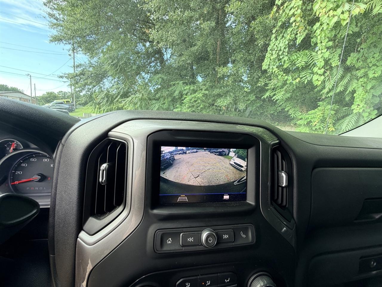 Chevrolet Silverado 1500 Custom Crew Cab Long Box 4WD 2020