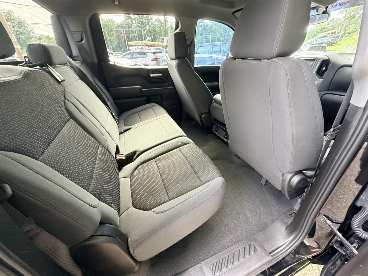 Chevrolet Silverado 1500 Custom Crew Cab Long Box 4WD 2020