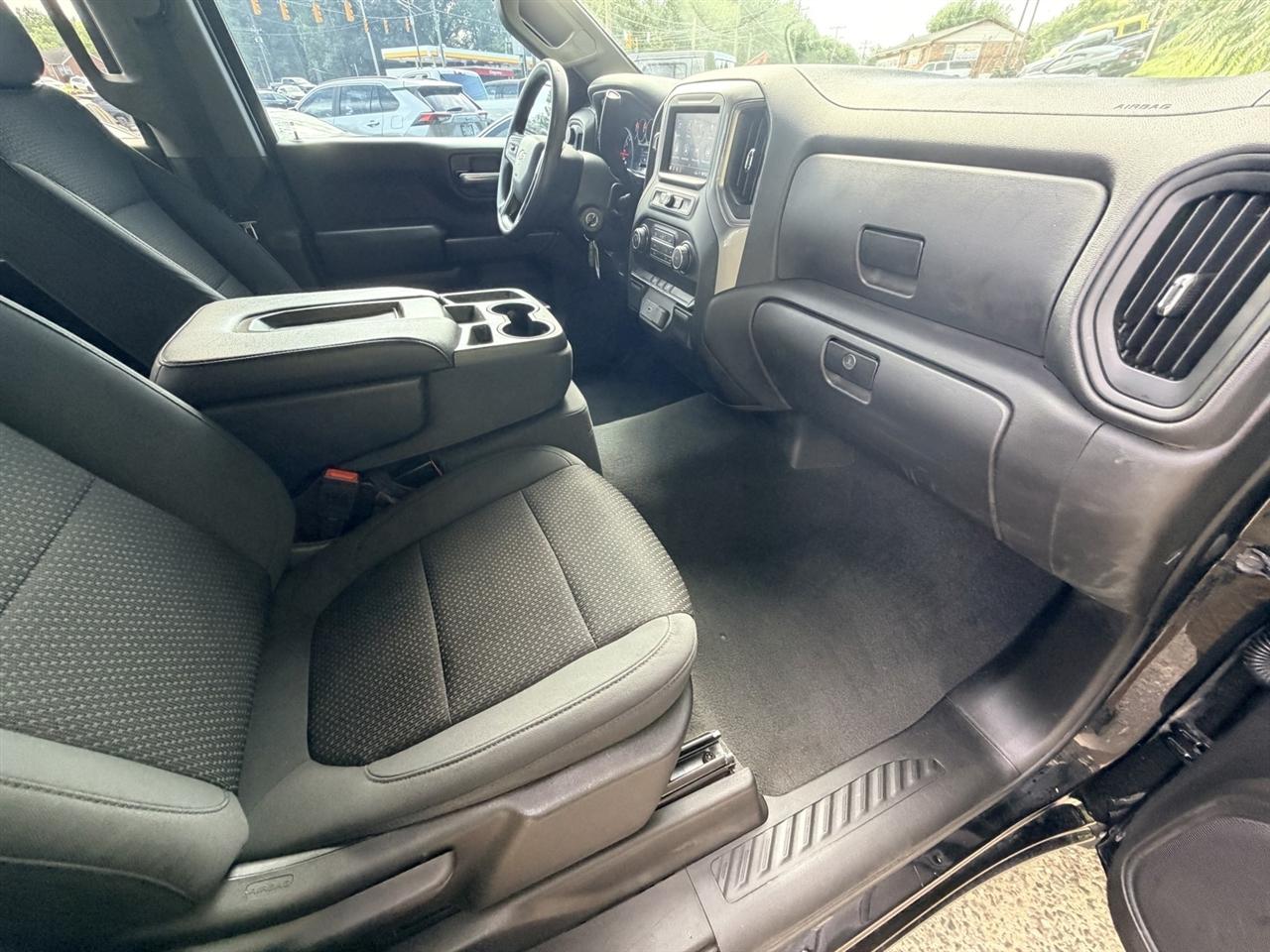 Chevrolet Silverado 1500 Custom Crew Cab Long Box 4WD 2020