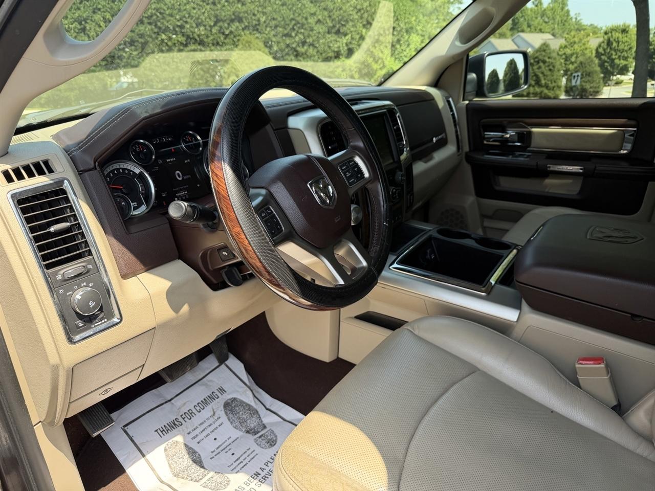 RAM 1500 Laramie Crew Cab 2014