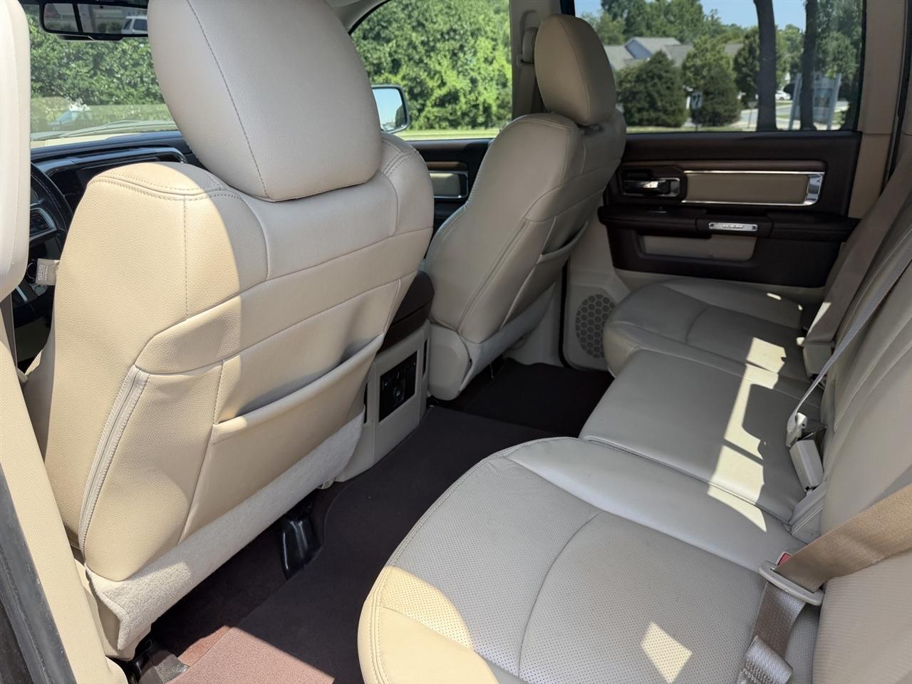 RAM 1500 Laramie Crew Cab 2014