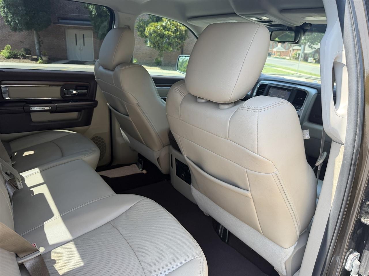 RAM 1500 Laramie Crew Cab 2014