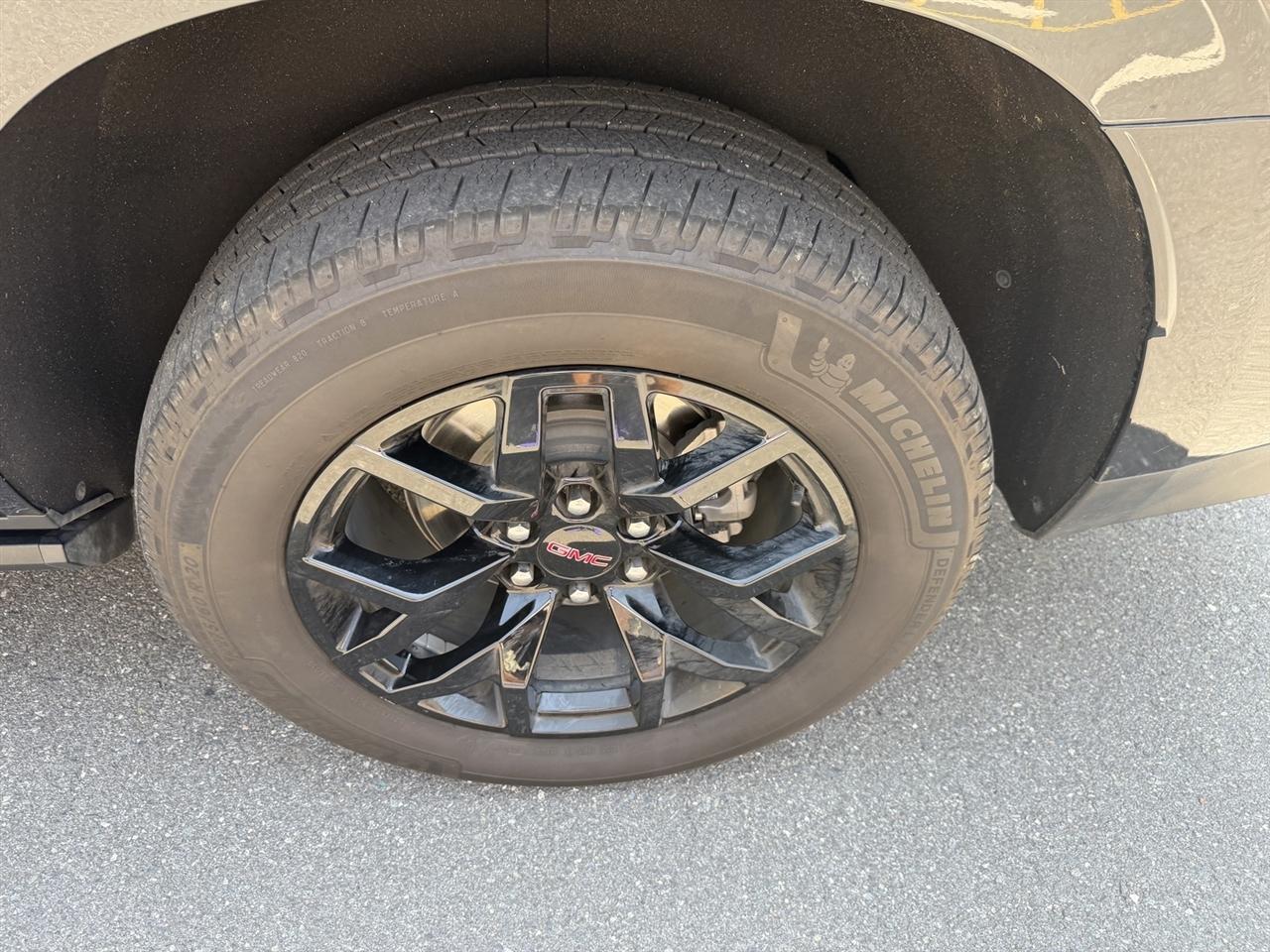 GMC Yukon AT4 4WD 2024