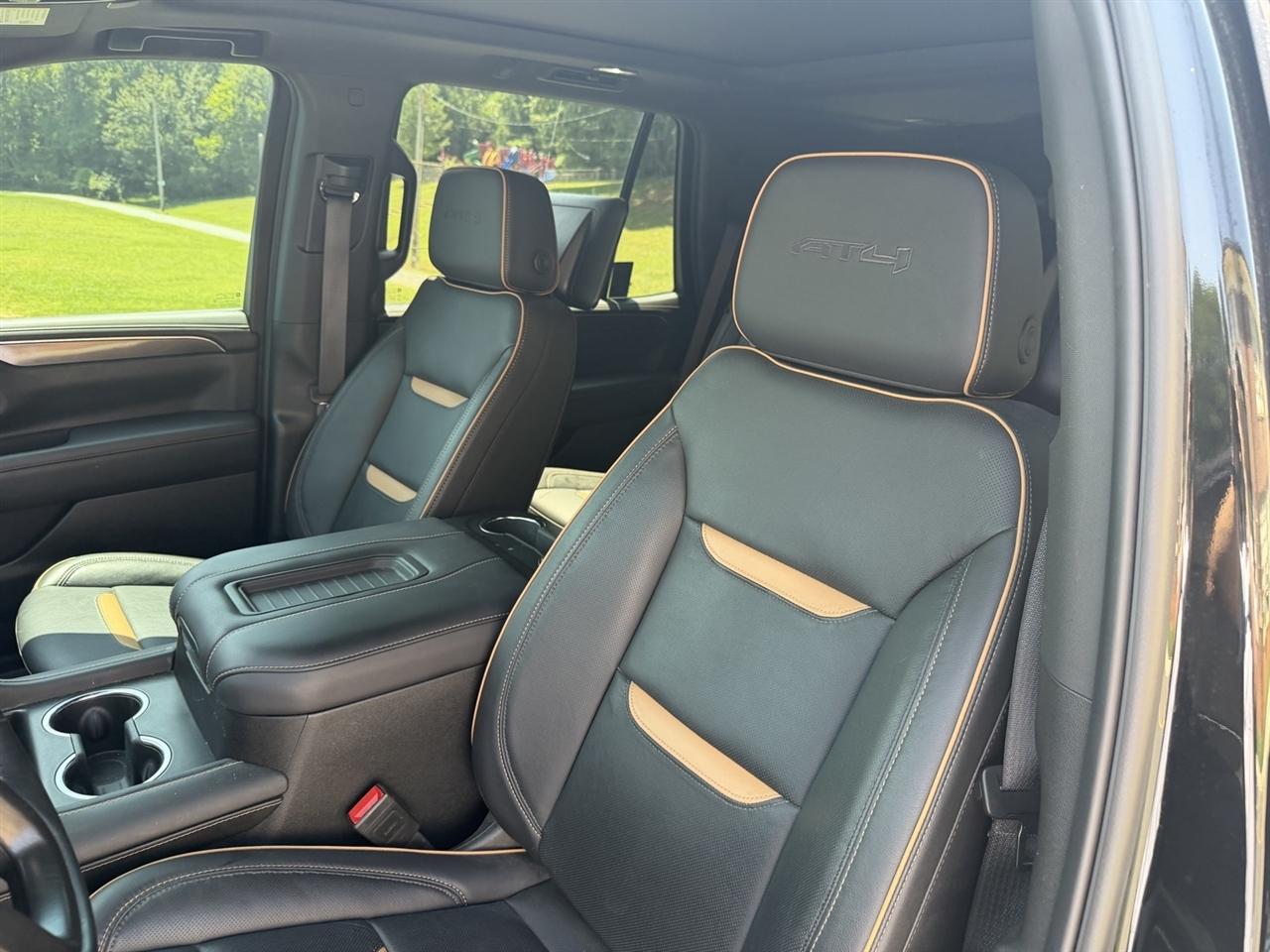 GMC Yukon AT4 4WD 2024