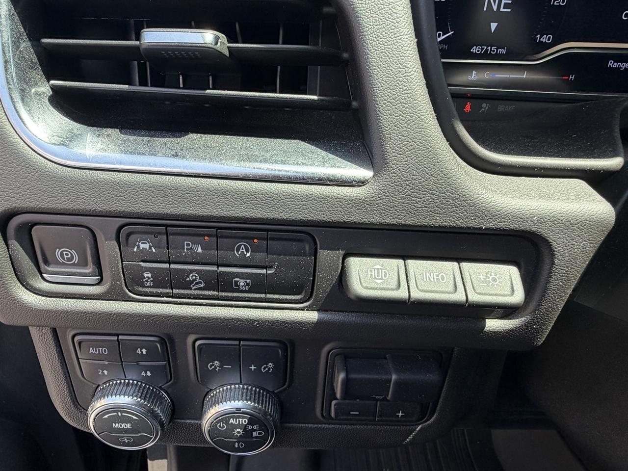 GMC Yukon AT4 4WD 2024