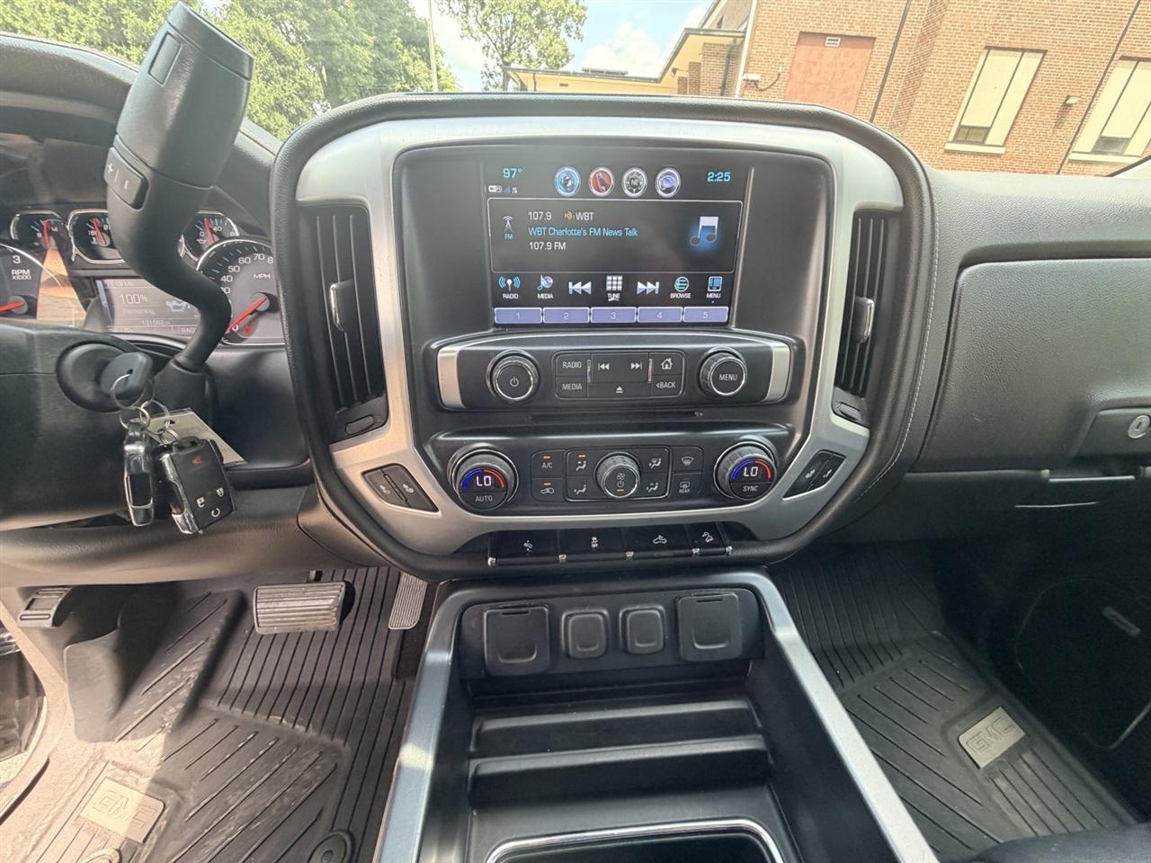GMC Sierra 1500 SLT Crew Cab Short Box 4WD 2018