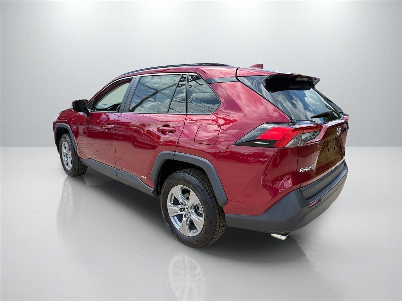 Toyota RAV4 Hybrid XLE 2022