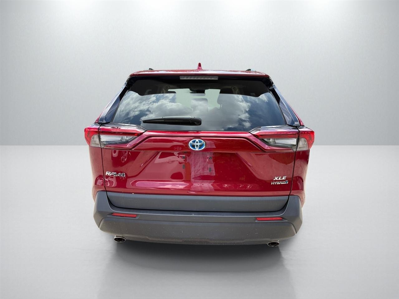 Toyota RAV4 Hybrid XLE 2022