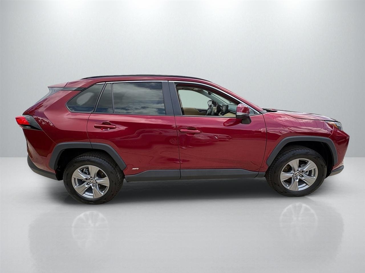 Toyota RAV4 Hybrid XLE 2022