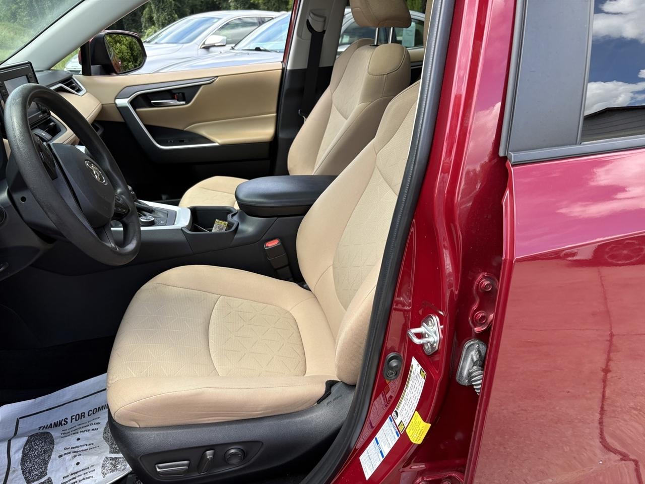 Toyota RAV4 Hybrid XLE 2022