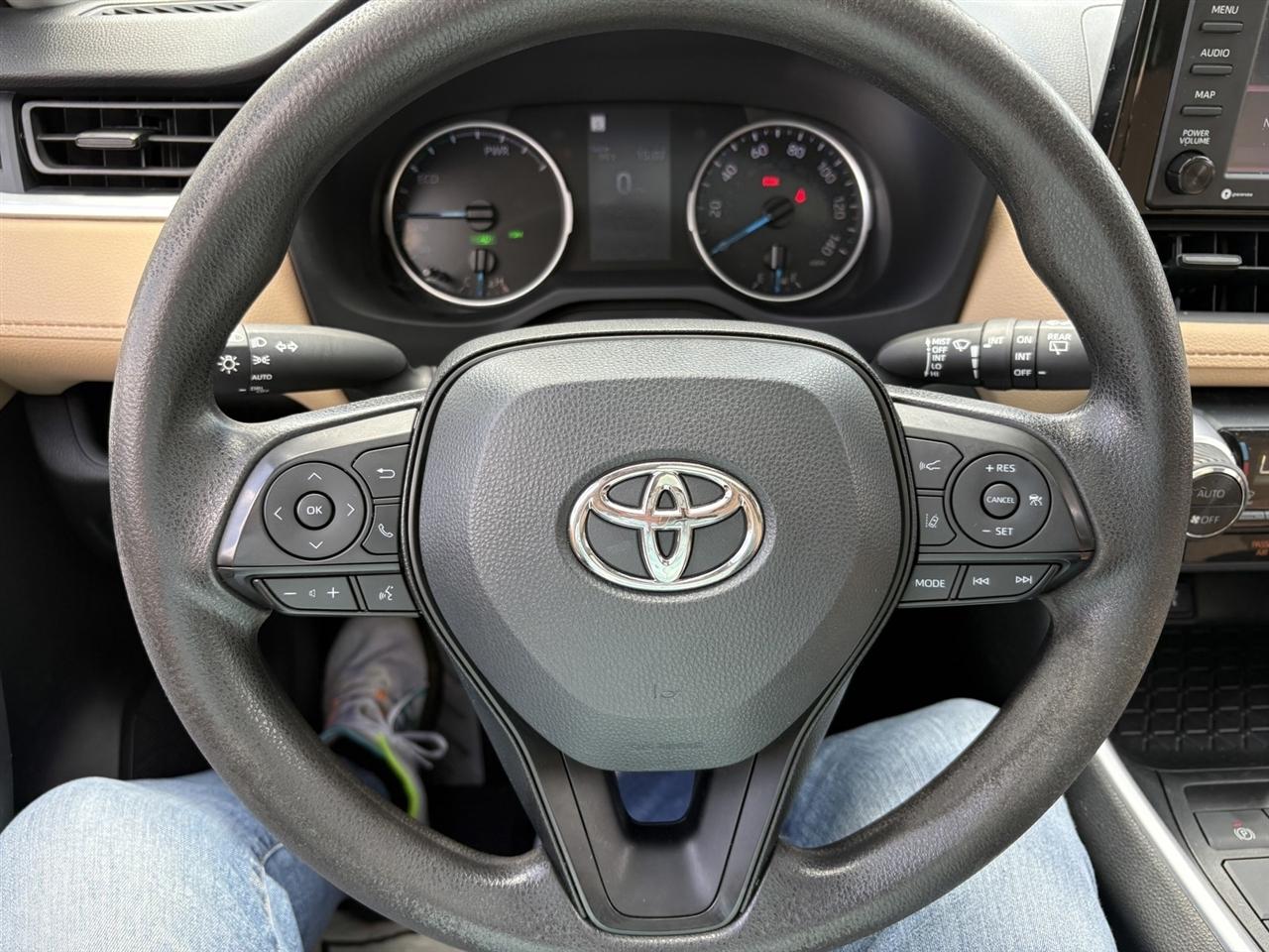 Toyota RAV4 Hybrid XLE 2022