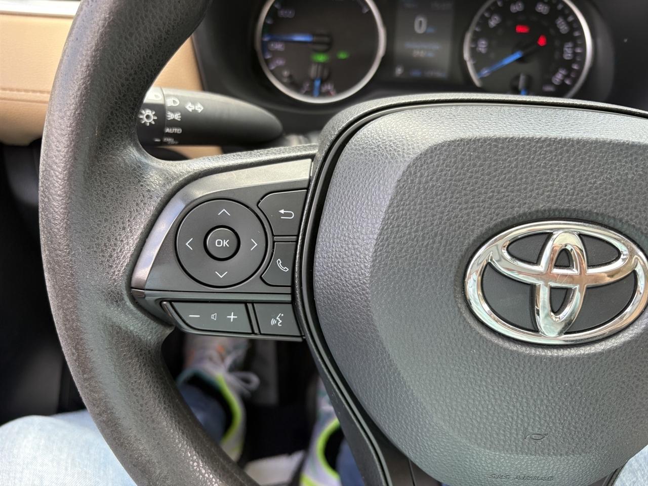Toyota RAV4 Hybrid XLE 2022