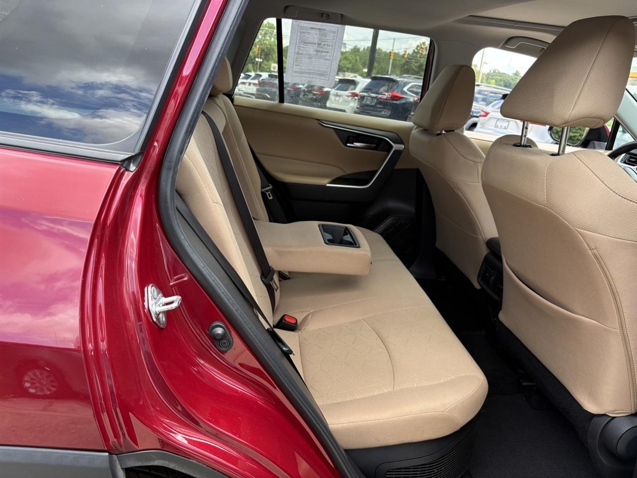 Toyota RAV4 Hybrid XLE 2022