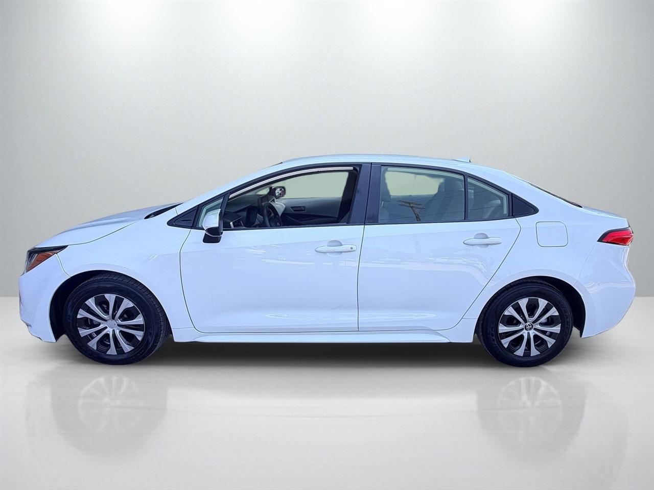 Toyota Corolla LE Hybrid 2022