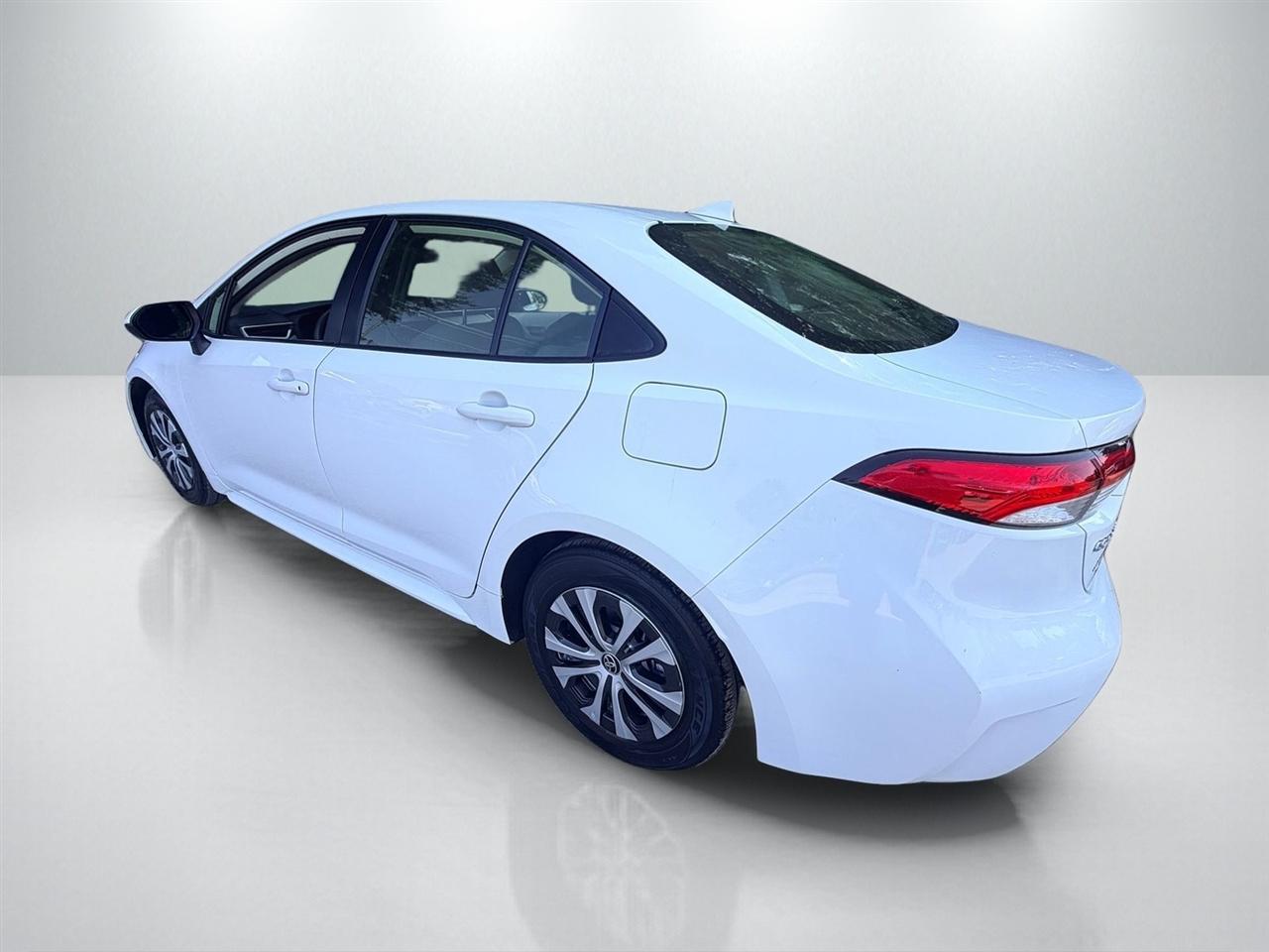 Toyota Corolla LE Hybrid 2022
