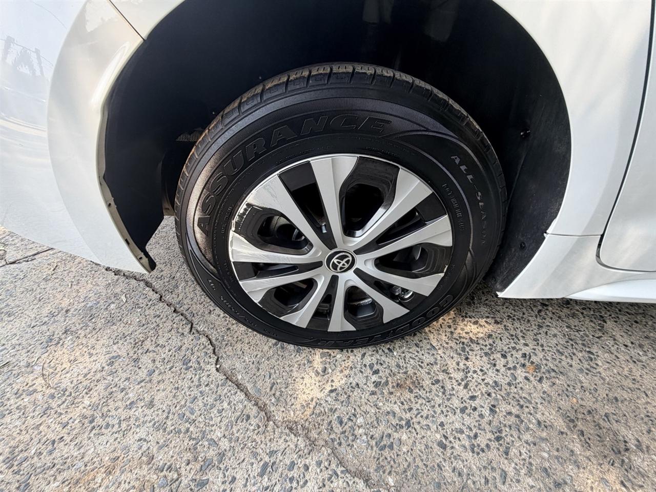 Toyota Corolla LE Hybrid 2022