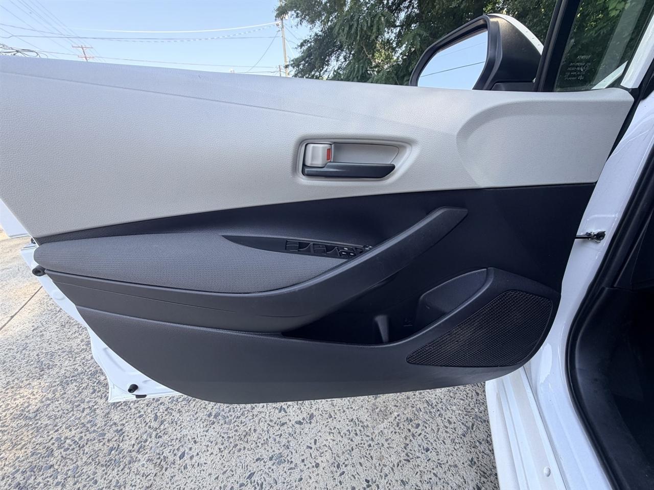 Toyota Corolla LE Hybrid 2022