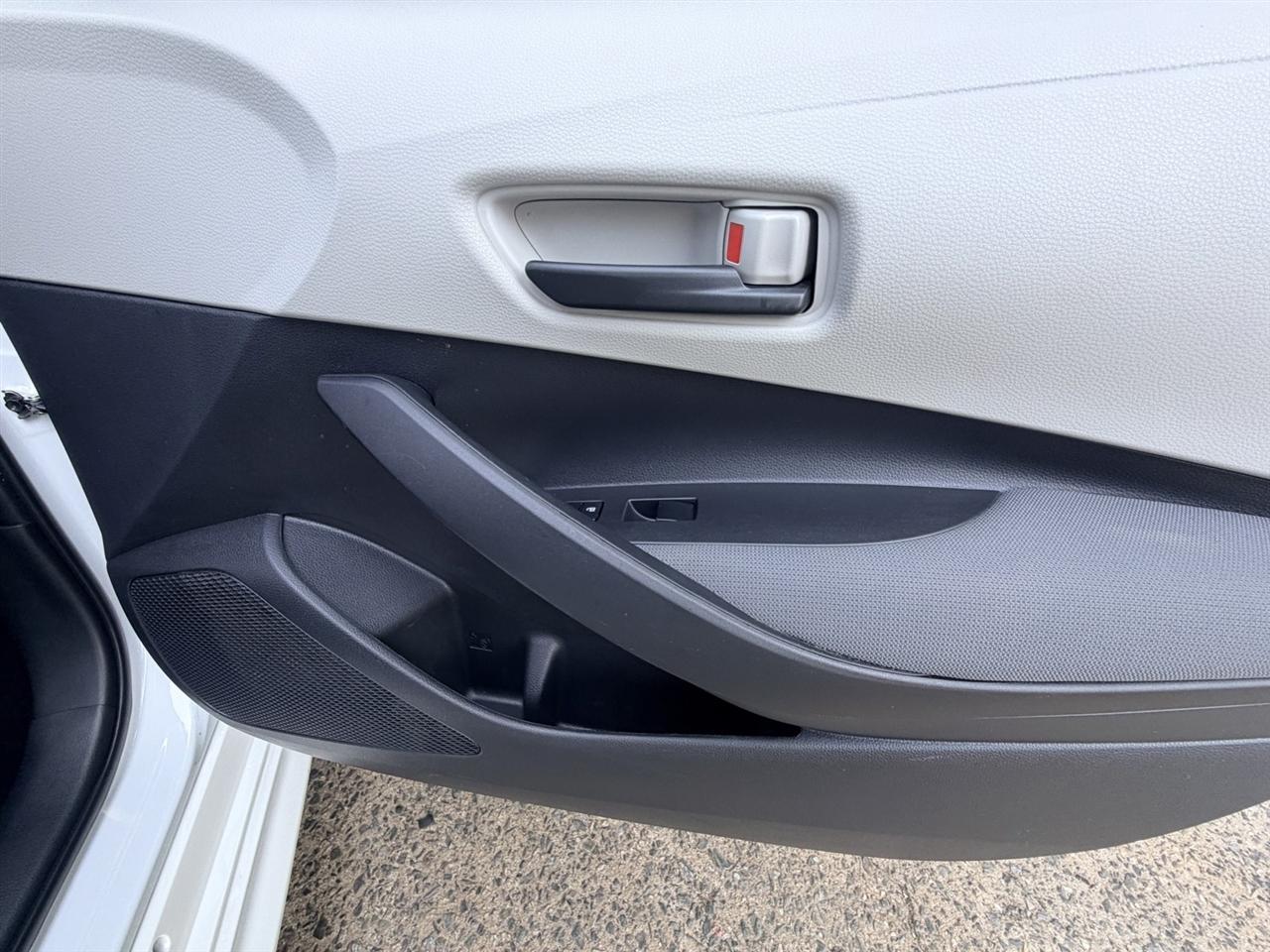Toyota Corolla LE Hybrid 2022