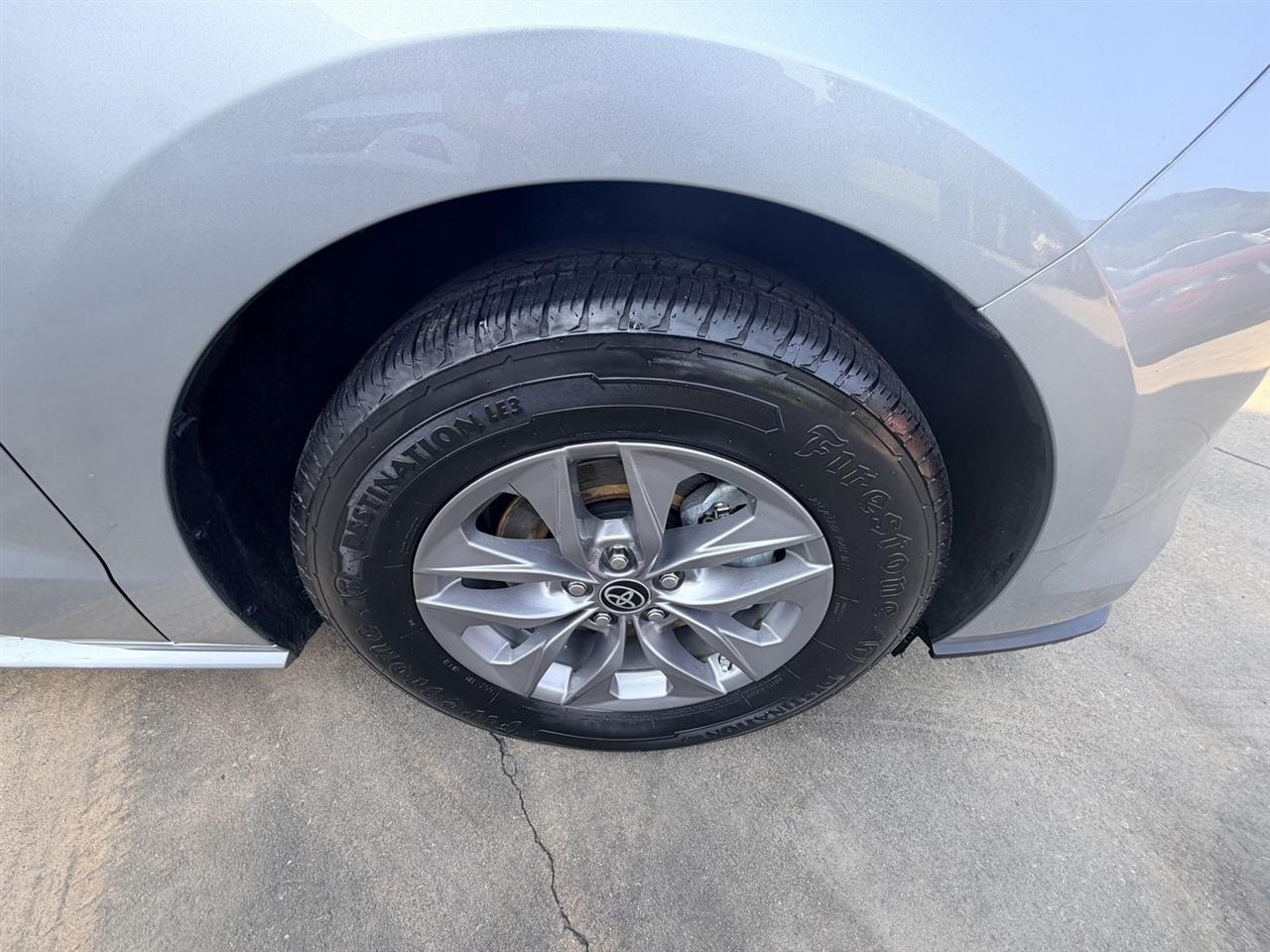 Toyota Sienna XLE 7-Passenger AWD 2023