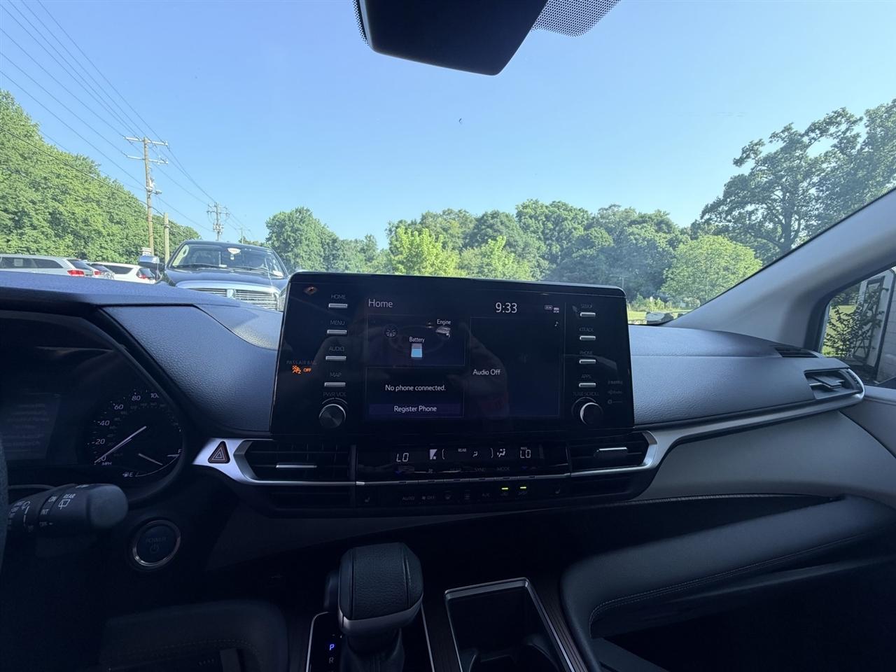 Toyota Sienna XLE 7-Passenger AWD 2023