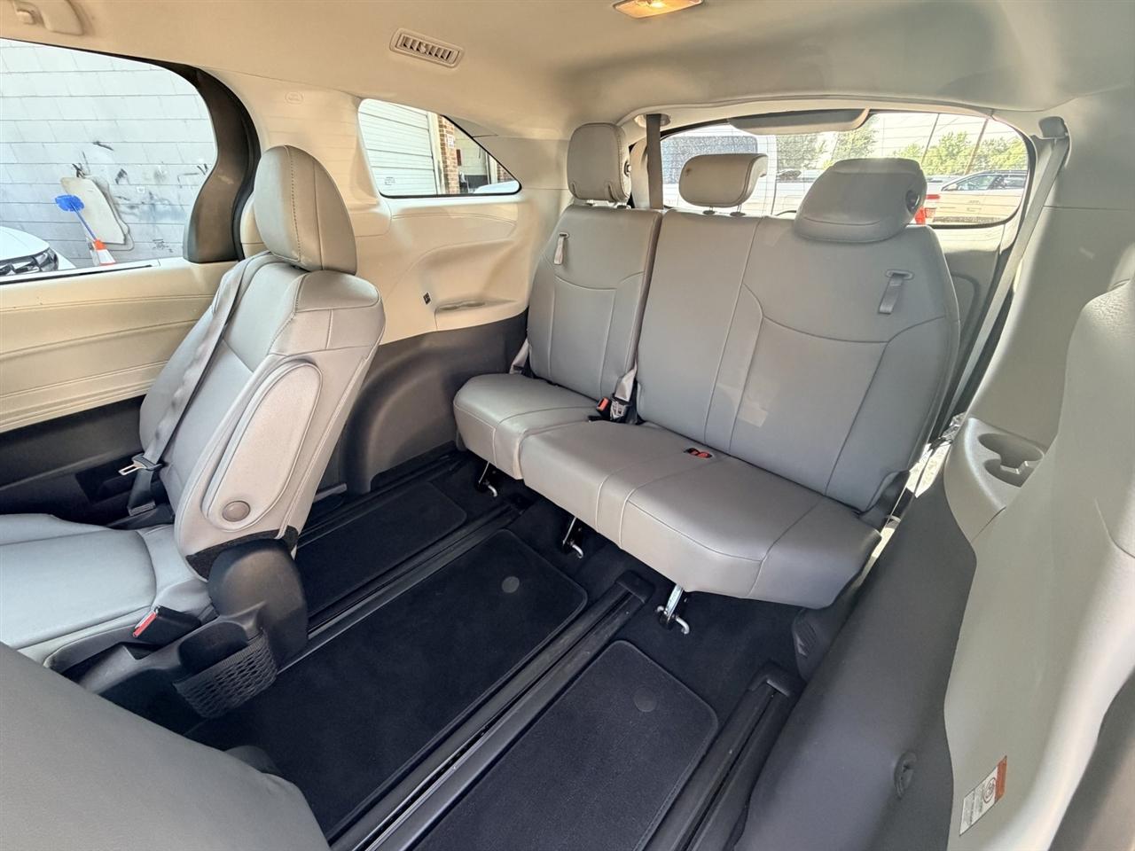 Toyota Sienna XLE 7-Passenger AWD 2023