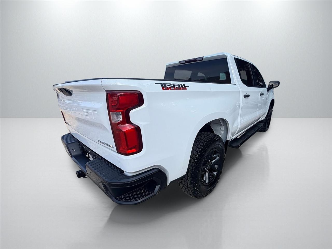 Chevrolet Silverado 1500 Custom Trail Boss Crew Cab Long Box 4WD 2019