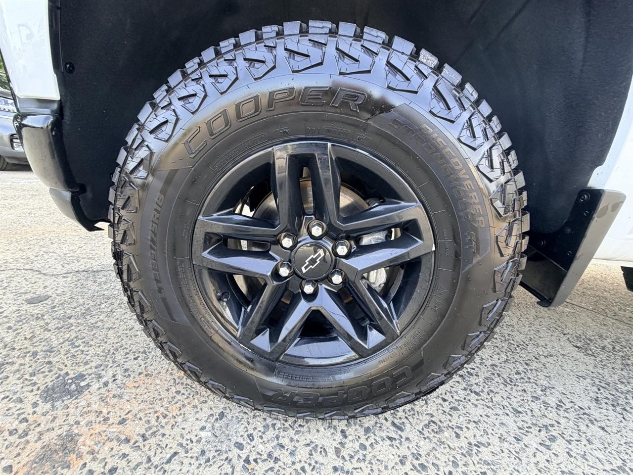 Chevrolet Silverado 1500 Custom Trail Boss Crew Cab Long Box 4WD 2019