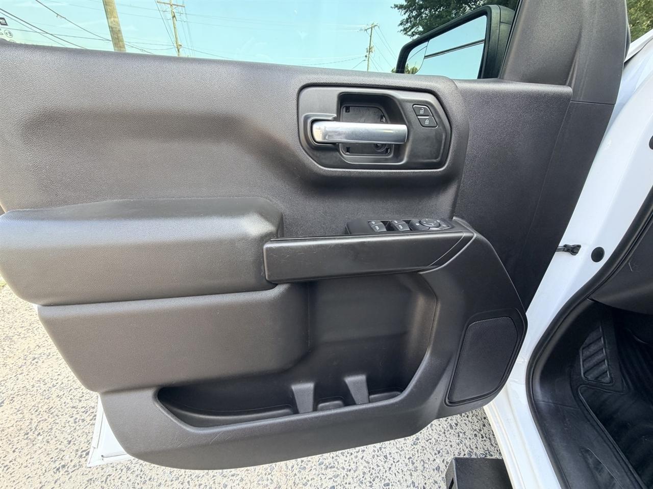 Chevrolet Silverado 1500 Custom Trail Boss Crew Cab Long Box 4WD 2019