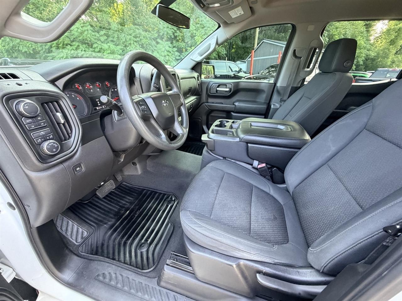 Chevrolet Silverado 1500 Custom Trail Boss Crew Cab Long Box 4WD 2019