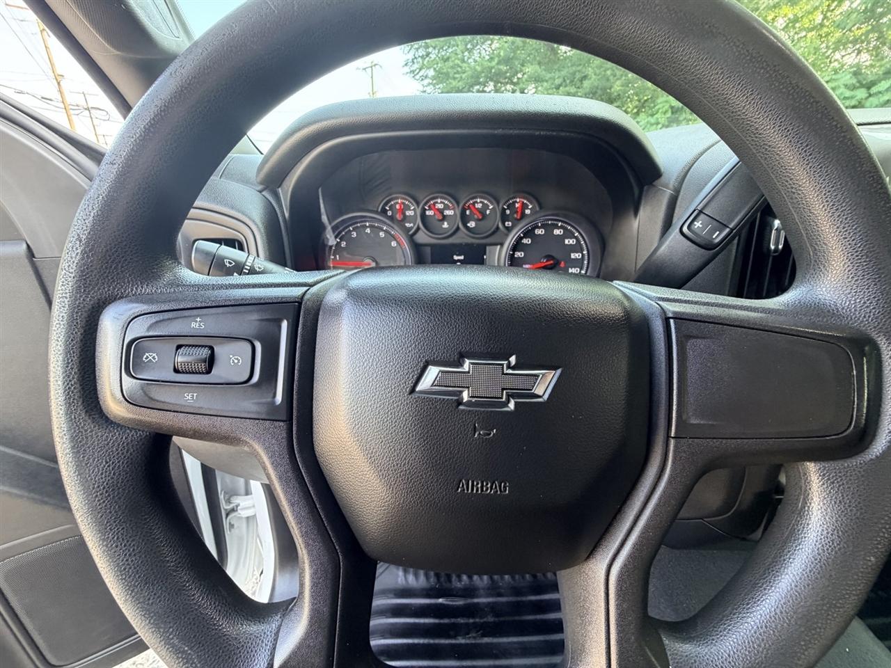 Chevrolet Silverado 1500 Custom Trail Boss Crew Cab Long Box 4WD 2019