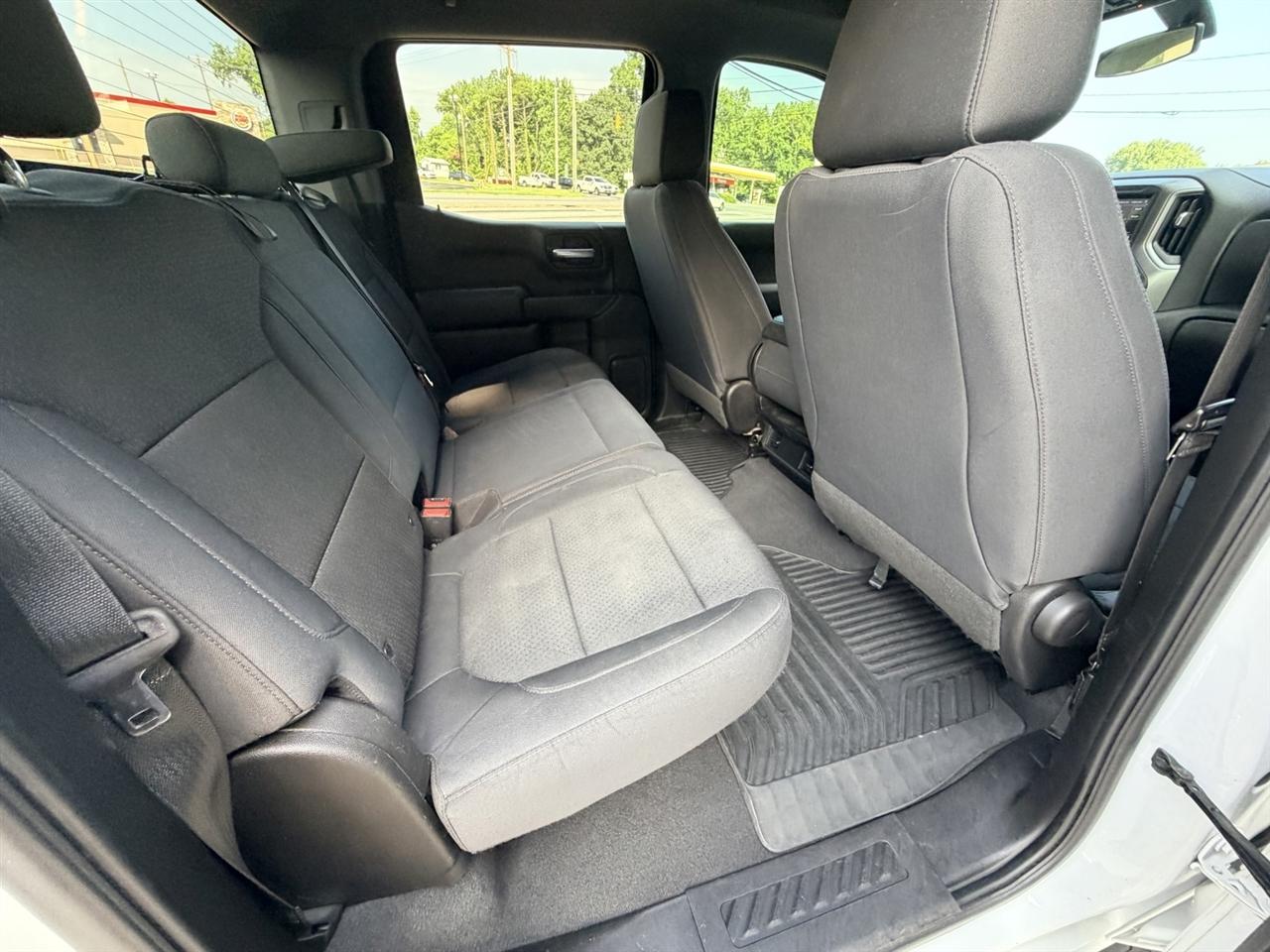 Chevrolet Silverado 1500 Custom Trail Boss Crew Cab Long Box 4WD 2019