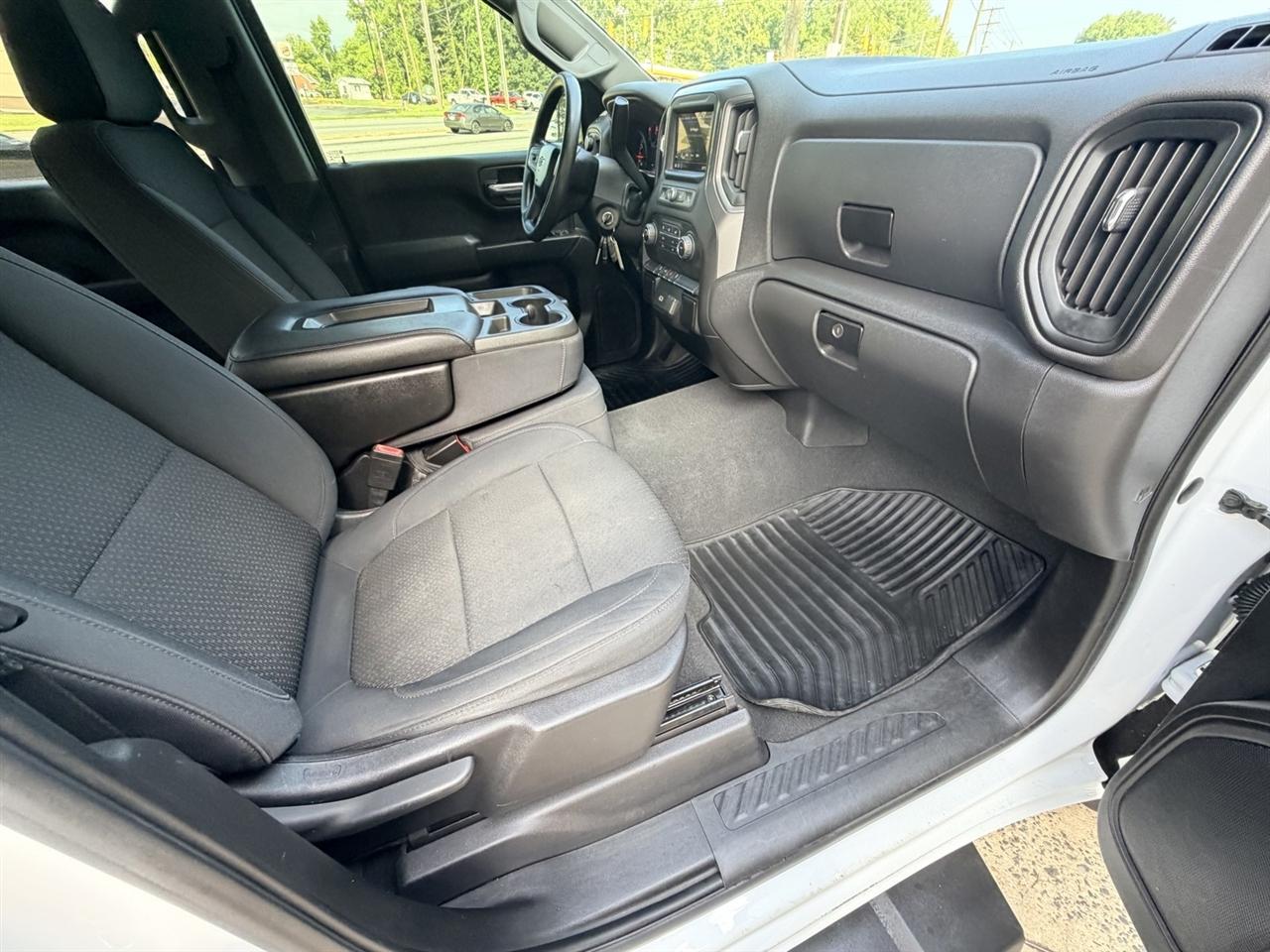 Chevrolet Silverado 1500 Custom Trail Boss Crew Cab Long Box 4WD 2019