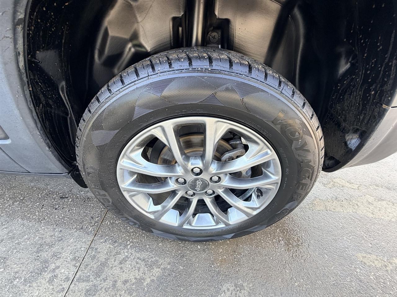 Jeep Cherokee Latitude Plus FWD 2019