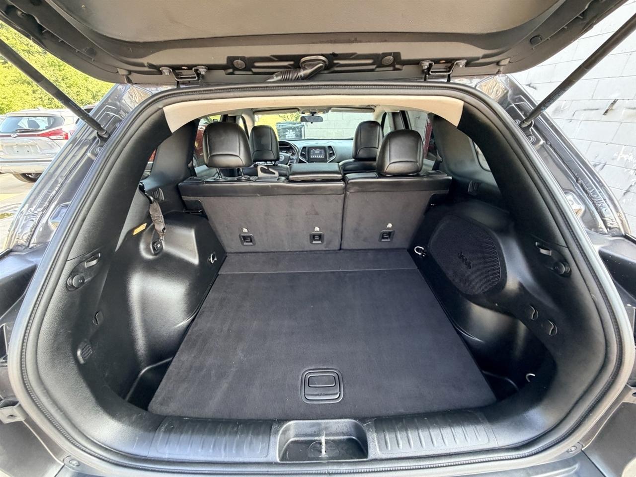 Jeep Cherokee Latitude Plus FWD 2019
