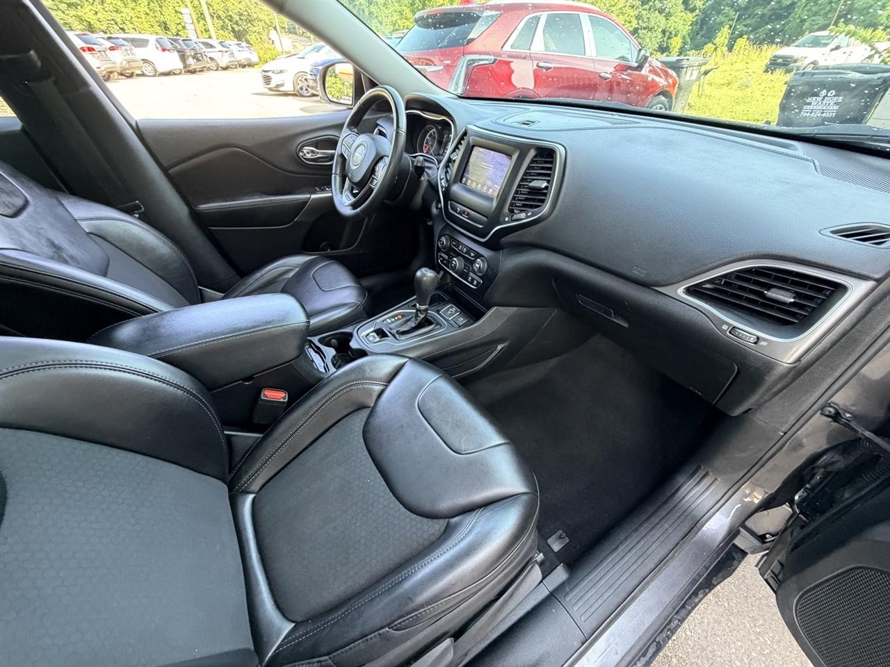 Jeep Cherokee Latitude Plus FWD 2019