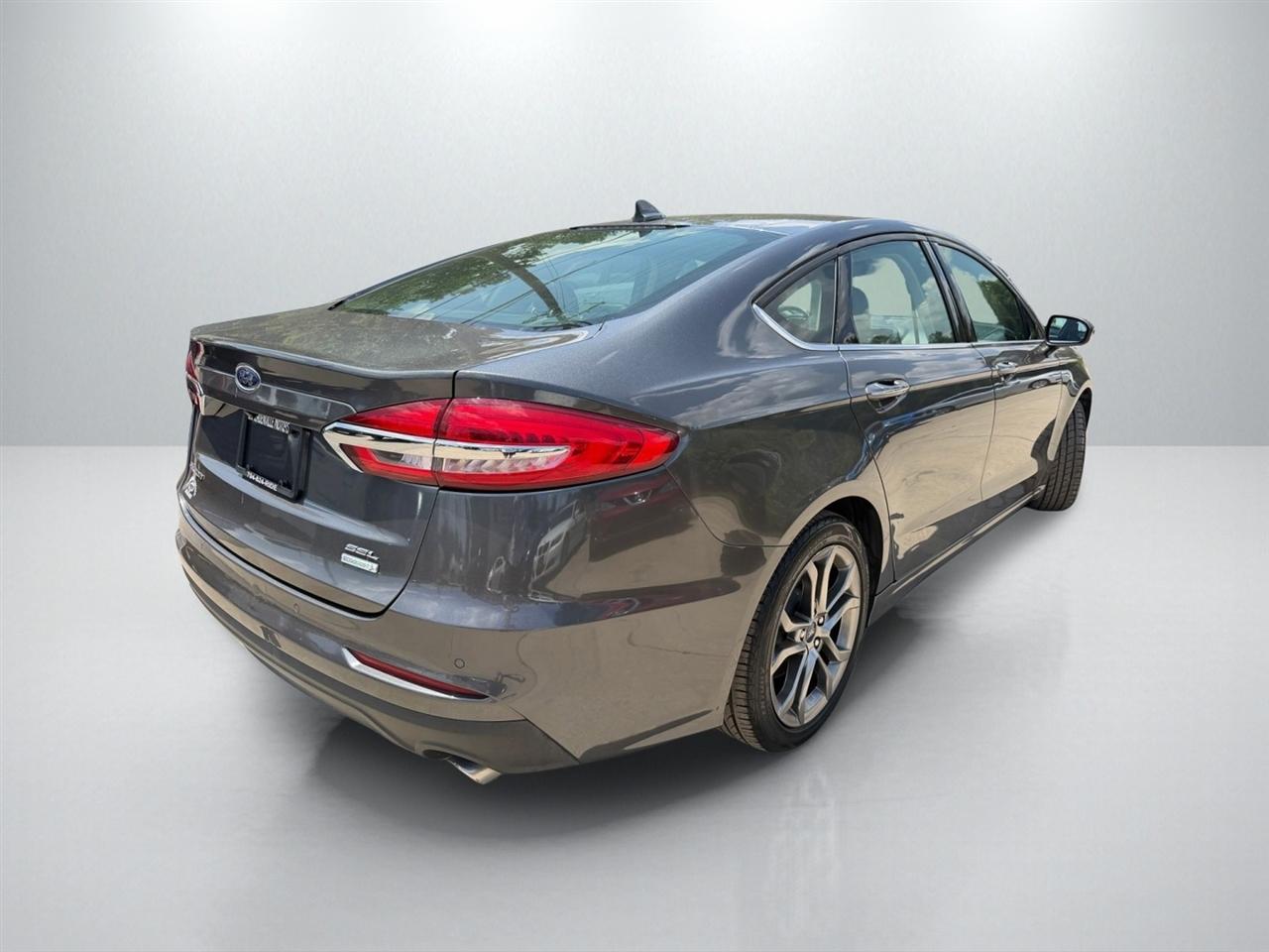 Ford Fusion SEL 2020