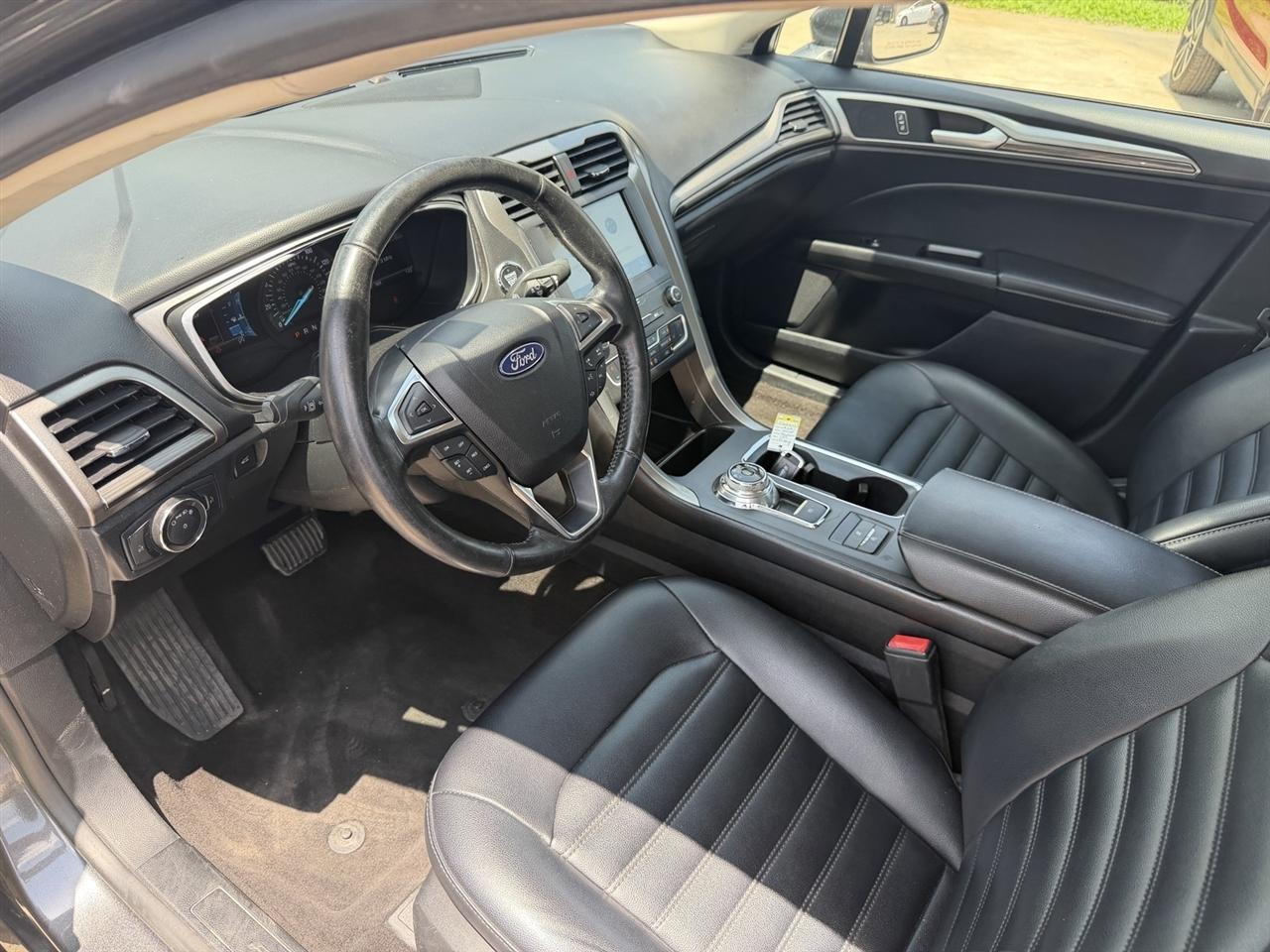 Ford Fusion SEL 2020