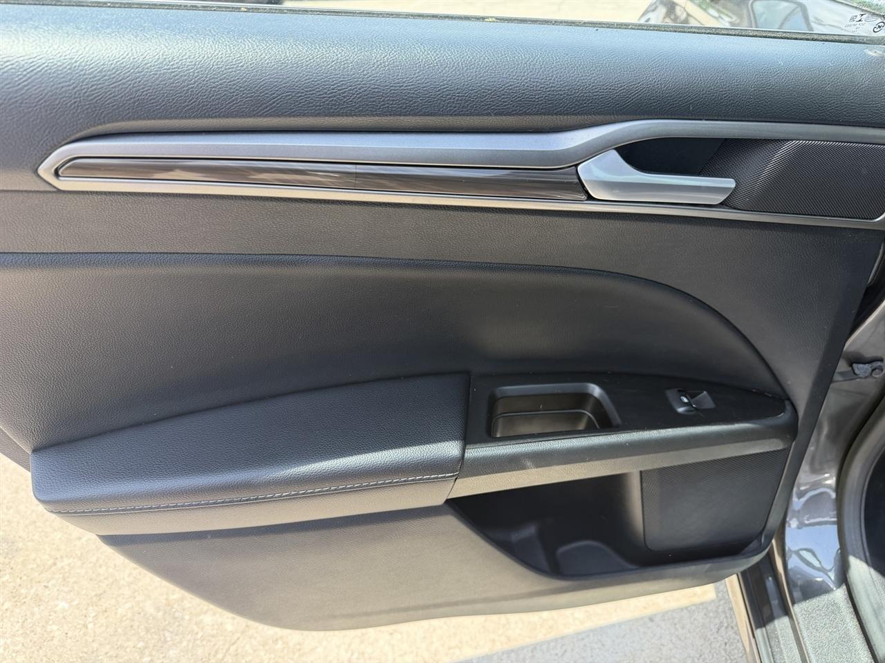 Ford Fusion SEL 2020